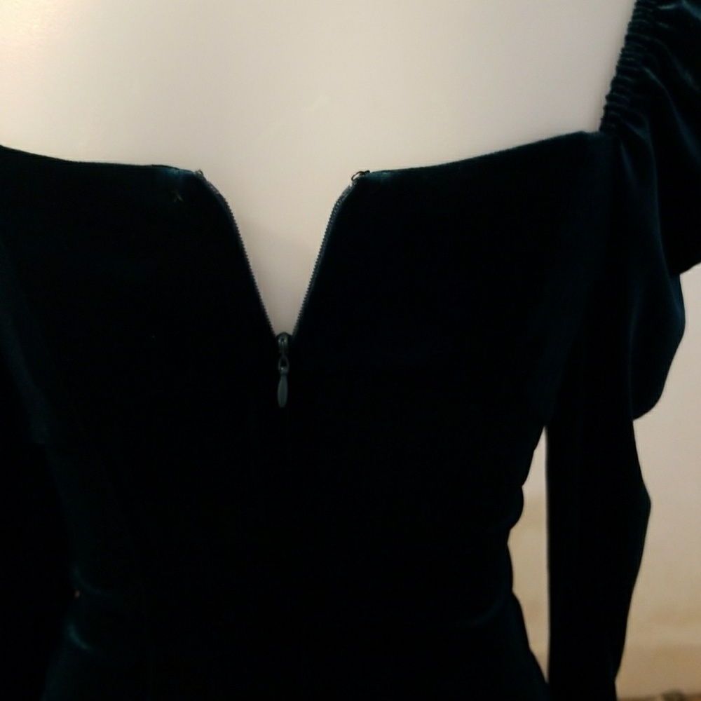 TOPSHOP SWEETHEART NECK VELVET BODYCON DRESS - Picture 5 of 8